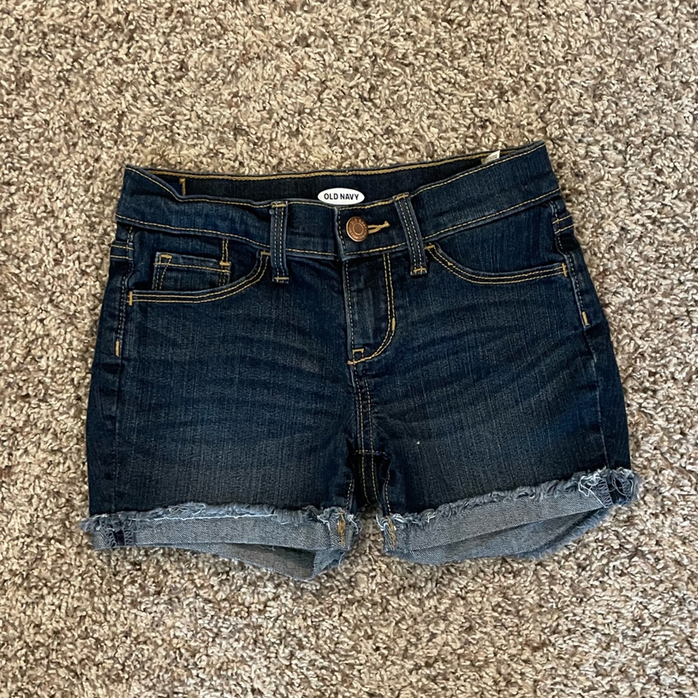 Girls size 7 Old Navy cut off shorts